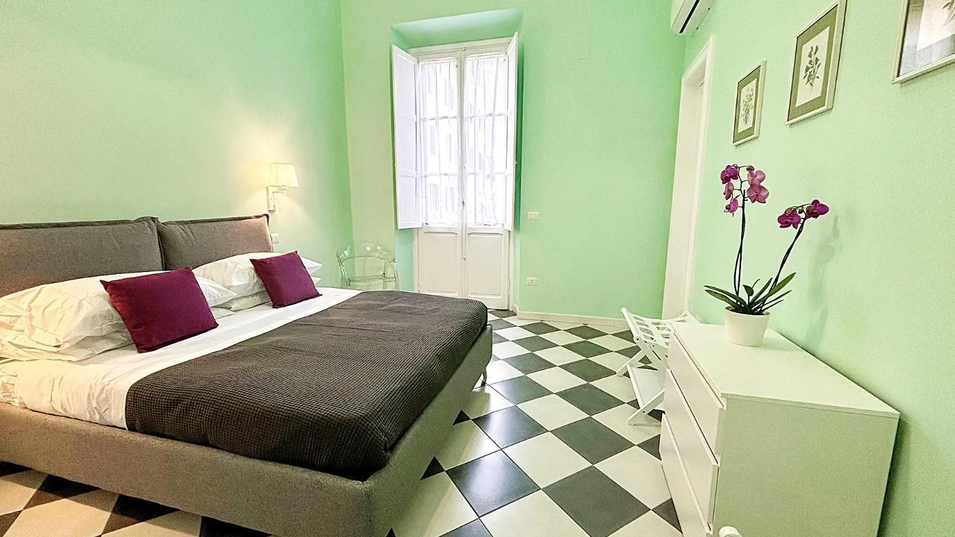 Quid Juris 28 - Santa Lucia Apartment Naples